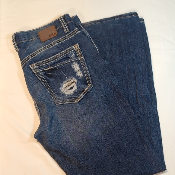BKE Distressed Blue Jeans - Picture 1 of 9